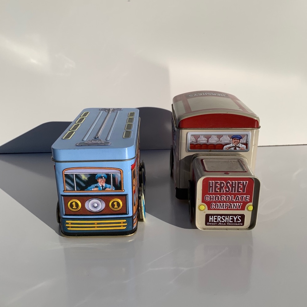 Hershey’s train tin